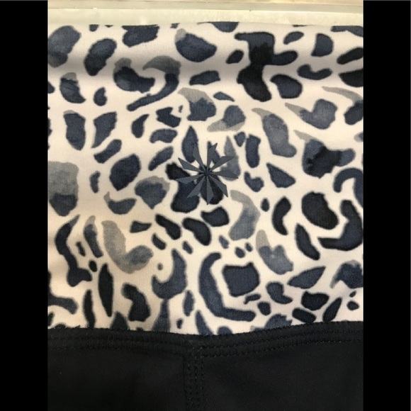 4. Athleta Navy Jaguar/Stripe Print Leggings XS - Picture 6 of 13